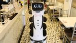Makanan di Kedai Kopi Ini Dianter Pake Robot!
