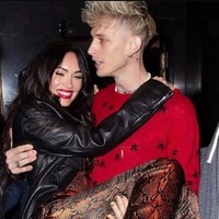 Megan Fox juga sempat menjadi model video klip dari single milik Machine Gun Kelly yang berjudul My Blood Valentine. Dalam video klip tersebut, Megan Fox berperan sebagai kekasih Machine Gun Kelly. Foto: Instagram/@meganfox