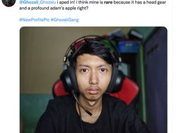 Ramai-ramai Buru Selfie Ghozali Pose Langka