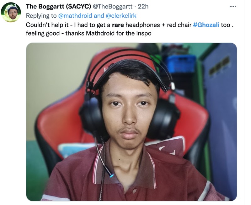 Meme selfie langka Ghozali