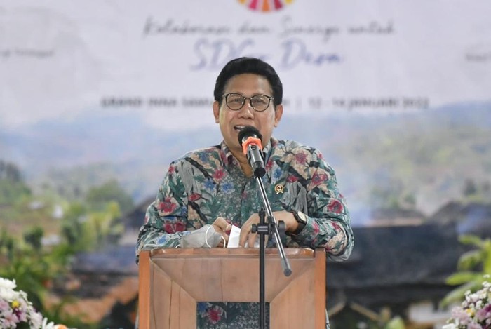 Menteri Desa, Pembangunan Daerah Tertinggal, dan Transmigrasi (Kemendes PDTT) Abdul Halim Iskandar mengajak seluruh jajarannya untuk melakukan perubahan paradigma dalam pembangunan desa pada rencana kerja tahun 2022. Perubahan paradigma pada pemikiran, sikap dan perilaku diperlukan agar seluruh rencana kerja yang disusun menghasilkan output dan outcome yang optimal.