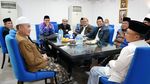 Momen Zulhas Bertemu Kiai dari MP3I