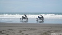 Untuk membangkitkan kembali gairah pariwisata di Bali, Yamaha Bali mengajak blogger lokal untuk mini touring ke pantai Pasut. Pantai ini memang tidak sepopuler pantai lain di Bali, tapi asyik banget buat motoran. (dok. Yamaha Bali)