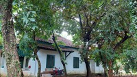Di papan informasi juga dikatakan rumah ini adalah peninggalan dari Akademi Militer Tangerang.