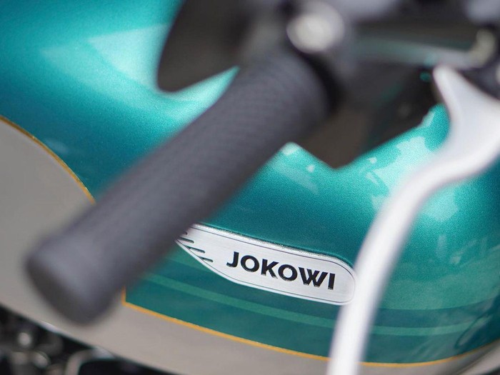 Motor Jokowi Kawasaki W175 Presiden Joko Widodo dengan konsep Neo Retro Bobber garapan Katros Garage