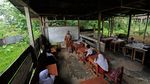 Di Jambi, Siswa SDN 217 Pamenang Belajar di Bangunan Reyot, Kok Bisa ?