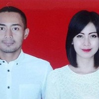 Kalau yang satu ini pasfoto milik Yama Carlos dan Arfita Dwi Putri. Keduanya menikah pada Juni 2016. Sebelumnya Yama Carlos dan Arfita sendiri diketahui telah menikah siri terlebih dahulu. Foto: Instagram