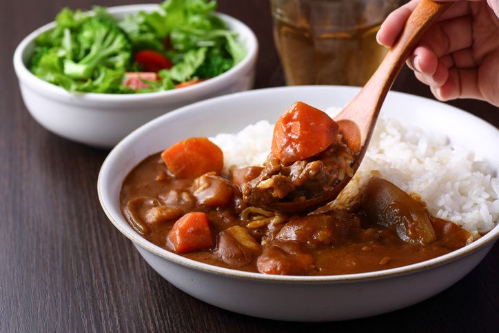 Peneliti Ungkap Makan Kari Jepang Efektif Cegah Demensia
