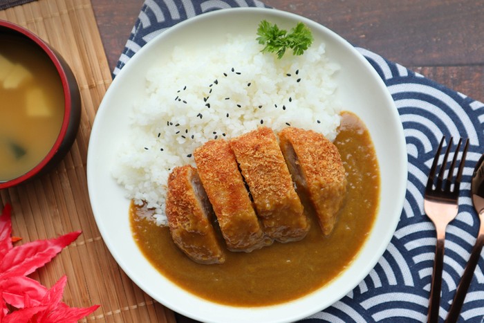 Peneliti Ungkap Makan Kari Jepang Efektif Cegah Demensia