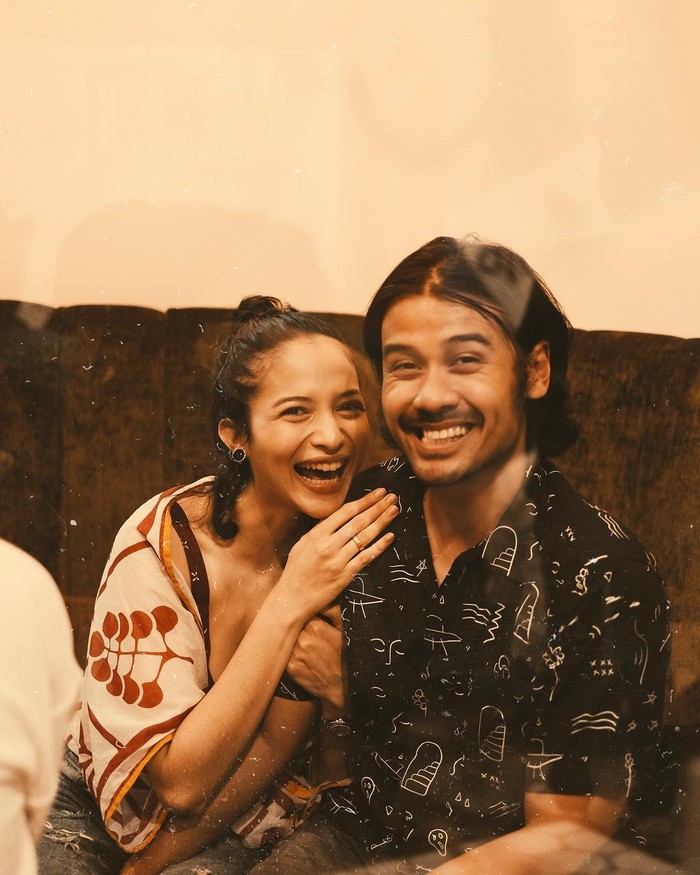 Putri Marino dan Chicco Jerikho Putri Marino dan Chicco Jerikho