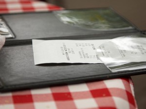 Harganya Kemahalan, Restoran Seafood di Phuket Ini Dituduh Getok Harga