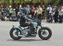 Jokowi Riding Tinjau Persiapan MotoGP, Motornya Berubah Lagi?