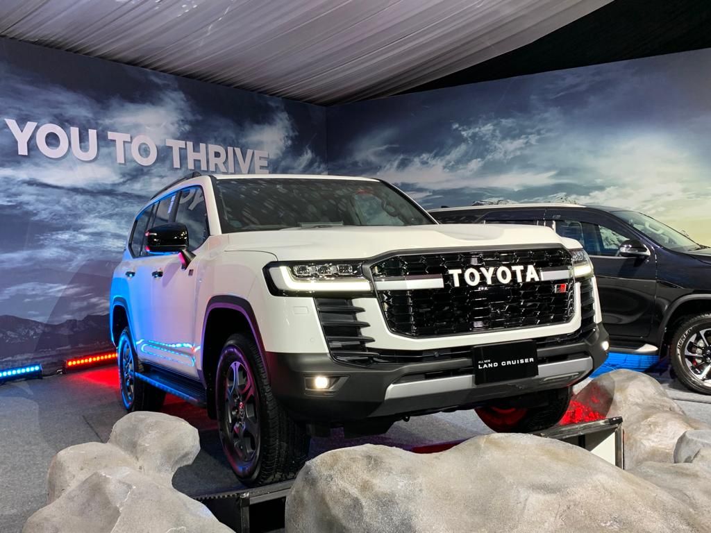 Toyota Land Cruiser 300