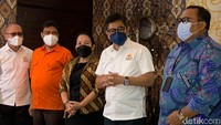 Pembahasan kedua adalah soal second income. Dengan adanya pokja ini, ke depannya Kadin akan melakukan mentoring untuk para rumah tangga agar bisa jadi pengusaha untuk menambah pendapatan pasangannya sebagai pekerja. 