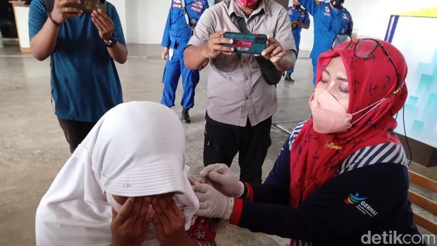 Vaksinasi anak di PIAMARI Pangandaran.