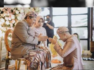 Sungkeman dan Siraman Vidi Aldiano Jelang Nikahi Sheila Dara Aisha