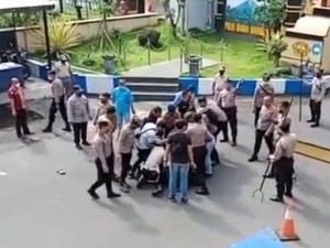 Pria ODGJ yang Masuk dan Acungkan Pisau di Polres Lumajang Obatnya Habis