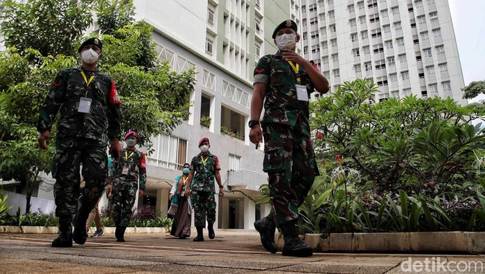 Wisma Atlet Siapkan Tower Tambahan Antisipasi Lonjakan Omicron Suasana Rumah Sakit Darurat COVID Wisma Atlet, Kemayoran, Jakarta Pusat, Kamis (13/1). Kasus Omicron di Indonesia kini terus bertambah dengan total 506. RSDC Wisma Atlet menambah ruang isolasi pasien untuk menghadapi gelombang Omicron.