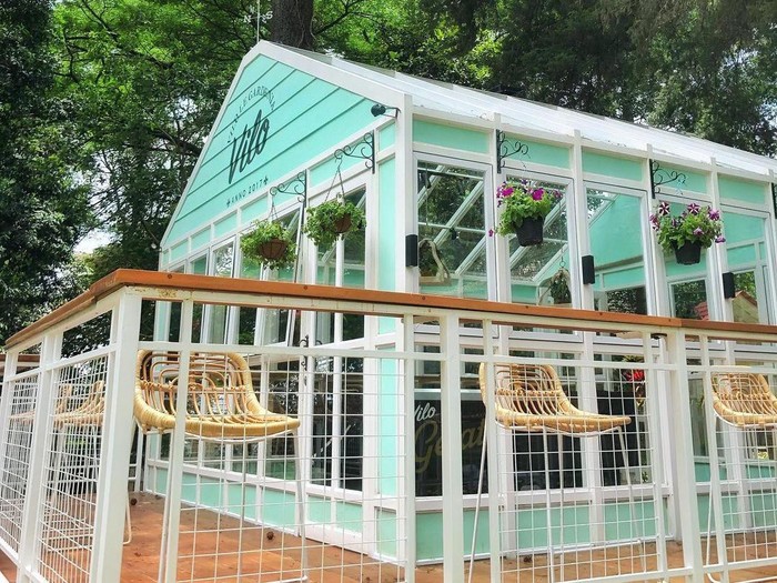 5 Kafe Instagramable di Bandung, Nuansa Pantai hingga Rumah Kaca 5 Kafe Instagramable di Bandung, Nuansa Pantai hingga Rumah Kaca