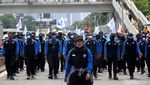 Buruh Kembali Padati Depan Gedung DPR RI Tolak UU Cipta Kerja