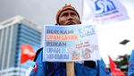 Buruh Kembali Padati Depan Gedung DPR RI Tolak UU Cipta Kerja