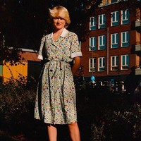 Followers Rose di TikTok kini mencapai 1,3 juta. Di media sosialnya, dia pun kerap memberikan tips menata rambut, kecantikan, sampai fashion vintage. Foto: dok. Instagram/@rosenoraanna