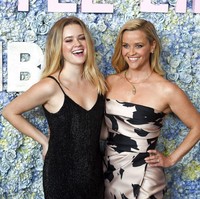 Ava Phillippe kerap disebut-sebut memiliki perawakan yang sangat mirip dengan ibunya. Mereka bahkan sering dikira kembar. (Foto: Jordan Strauss/Invision/AP)