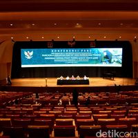 Jokowi bakal meresmikan Gedung Pusat Pembelajaran milik Universitas Katolik Parahyangan. Gedung ini memiliki auditorium yang diklaim terbaik se-Asia Tenggara.