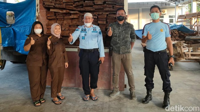 Berkas perkara perambahan hutan di Riau dilimpahkan ke Kejaksaan