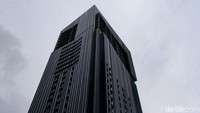 Hotel The Orient Jakarta bisa menjadi alternatif Travelers yang ingin staycation di dalam kota. Lokasinya pun strategis, yaitu di Jl Sudirman dekat Stasiun MRT Bendungan Hilir.