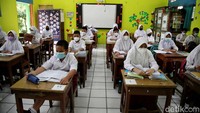 Kegiatan pembelajaran tatap muka (PTM) pun akan digelar 100 persen.