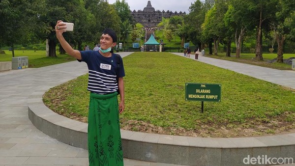 Dari pantauan detikTravel, beberapa wisatawan yang datang telah berfoto-foto di concourse dengan latar belakang Candi Borobudur. Sekarang area itu jadi terlihat lebih rapi dan bersih. (Eko Susanto/detikTravel)