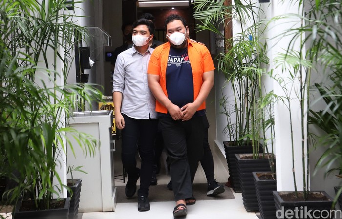 Fico Fachriza Kepolisian merilis tersangka komedian Fico Fachriza terkait penyalahgunaan narkoba di Polda Metro Jaya, Jakarta, Jumat, (14/1).