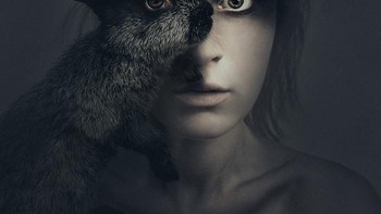 Lewat akun Instagram dan Facebooknya ia kerap membagikan foto-foto keren dan hasilnya banyak pujian yang diberikan. Foto: Instagram/floraborsiofficial