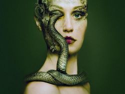 Karya Keren Fotografer Bikin Potret Wajah Setengah Manusia dan Hewan