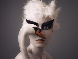 Karya Keren Fotografer Bikin Potret Wajah Setengah Manusia dan Hewan