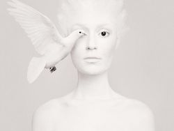 Karya Keren Fotografer Bikin Potret Wajah Setengah Manusia dan Hewan