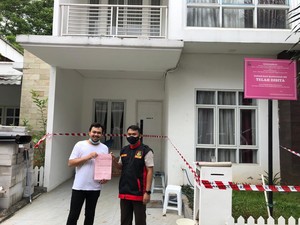 Penampakan Rumah Adik Irwansyah DPO Kasus Korupsi yang Dipasangi Plang Disita