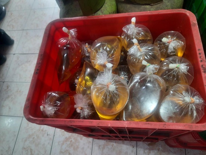 harga minyak goreng curah mahal di surabaya