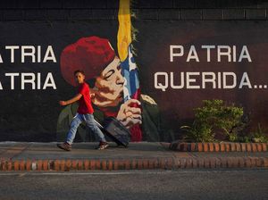 Mengenang Chavez di Tembok Kota