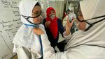 Ikhtiar Bu Guru Mengangkat Derajat Tunarungu