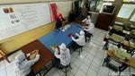 Ikhtiar Bu Guru Mengangkat Derajat Tunarungu