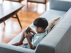Australia Larang Anak Main Medsos, Indonesia Mau Ikutan?