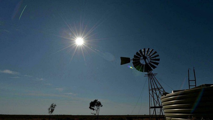 Australia has matched its highest temperature on record, a blistering 50.7 degrees Celsius (PETER PARKS/AFP)