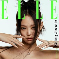 Selama pemotretan, Jennie BLACKPINK memakai perhiasan koleksi Chanel ‘Coco Crush’. Dia menjadi model pertama yang digaet untuk membintangi campaign global tersebut. Foto: dok. Elle Korea