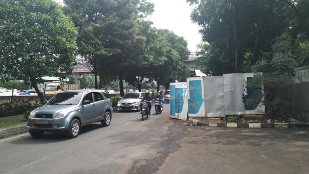 Kemcaetan di Jl TB Simatupang, Jakarta Selatan, Jumat (14/1/2022)
