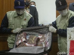 Penampakan Uang Rp 1,4 M Barbuk Kasus Korupsi Bupati Penajam Paser Utara