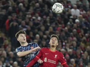Piala Liga Inggris: 10 Pemain Arsenal Tahan Liverpool