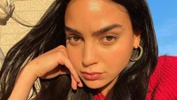 Dari situ dia kemudian berambah ke dunia film hingga akhirnya digaet buat main di musikal In the Heights karya sutradara Jon M. Chu. (Foto: dok. Instagram @melissabarreram)  