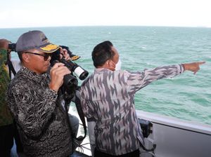 Mendagri Soroti Perbatasan RI-Malaysia Hanya Ditandai Pakai Pelampung